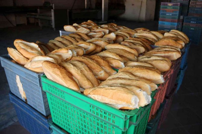 Sivas’ta ekmek 4.5 TL oldu