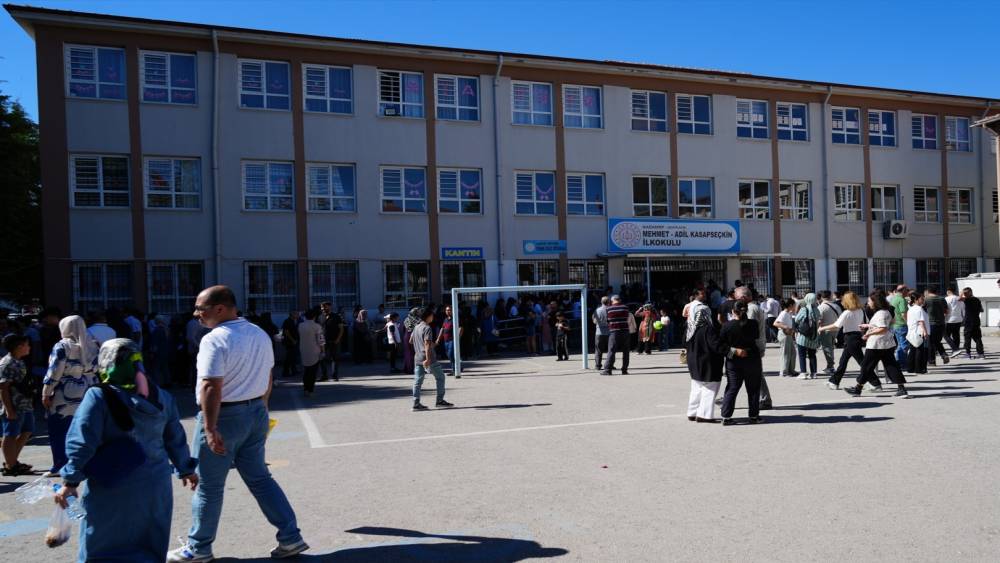 Gaziantep’te 35 bin 600 öğrencinin girdiği LGS heyecanı başladı
