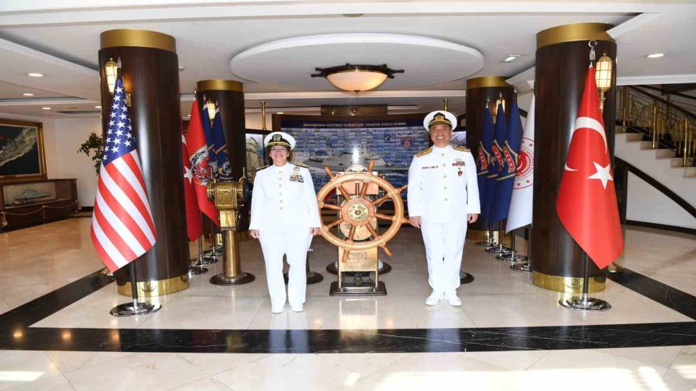 ABD Deniz Kuvvetleri Komutanı Oramiral Lisa Franchetti, Deniz Kuvvetleri Karargâhını ziyaret etti
