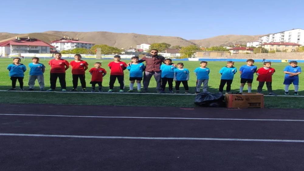 Bitlis’te spor antrenmanları farklı branşlarda devam ediyor
