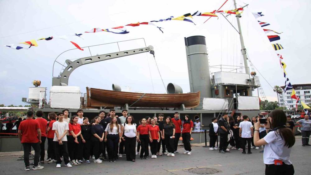 TCG Nusret Müze Gemisi, Mersin’de ziyarete açıldı
