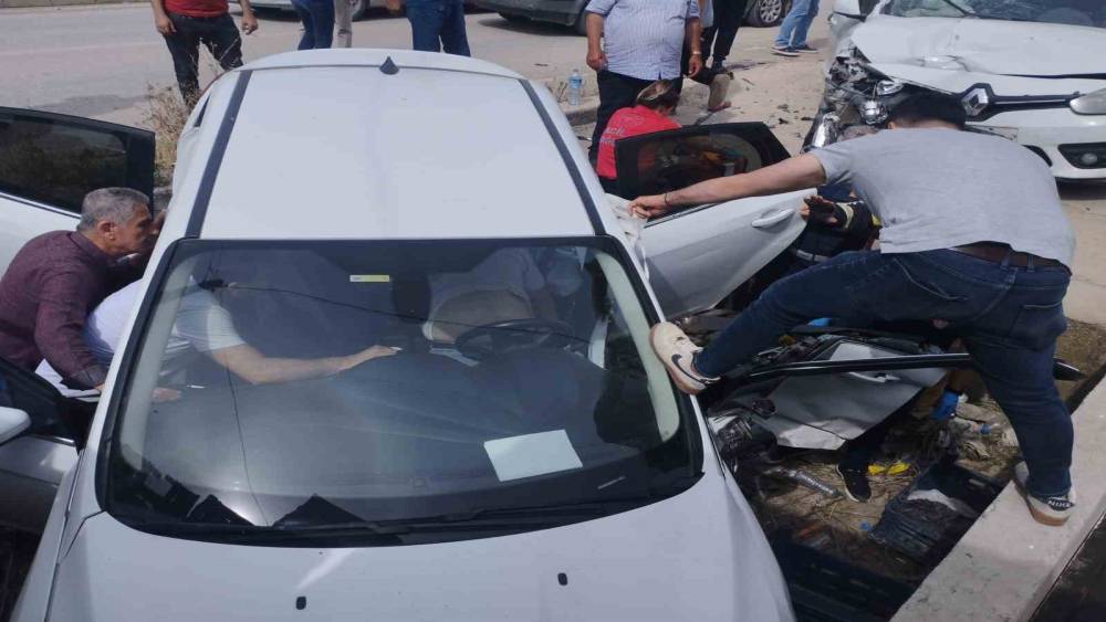 Samandağ’da trafik kazası: 4 yaralı
