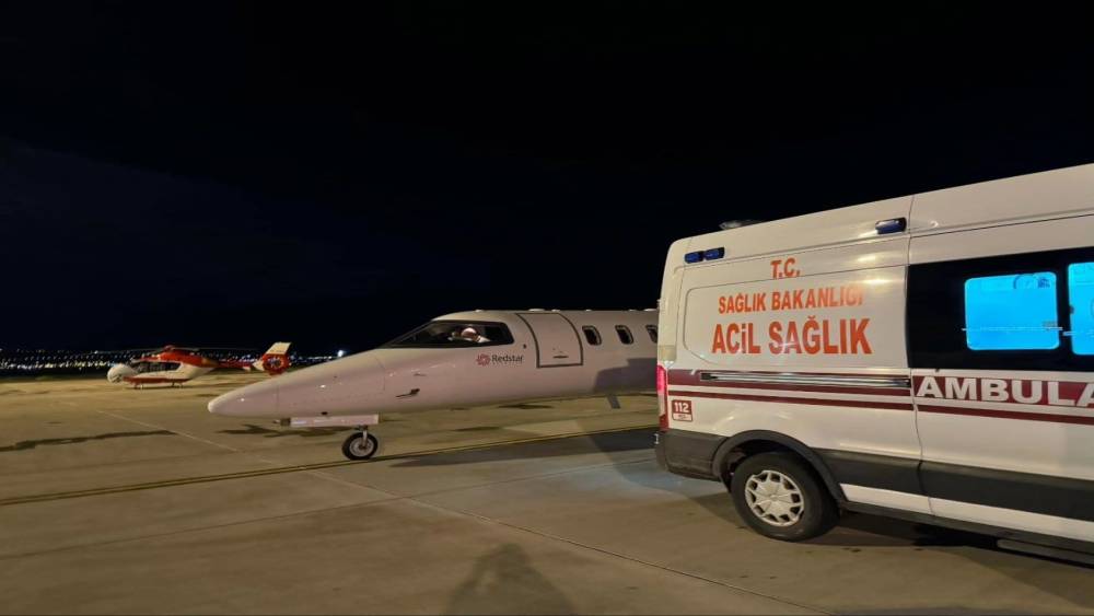 Van’da 6 yaşındaki çocuk hasta için ambulans uçak havalandı
