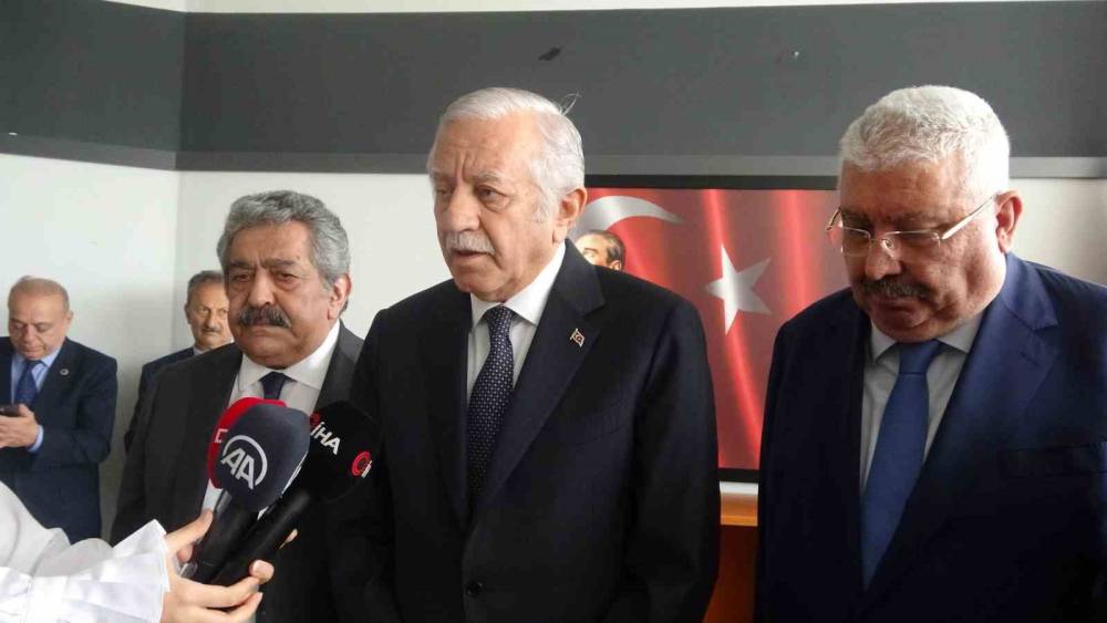 İstanbul Milletvekilleri mazbatalarını almaya başladı
