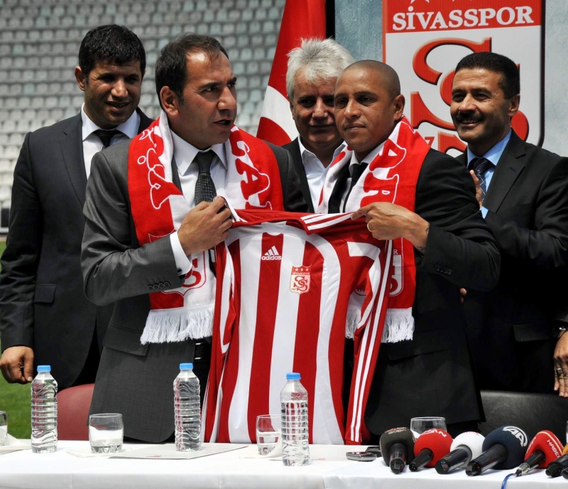 Roberto Carlos resmen Sivasspor\'da