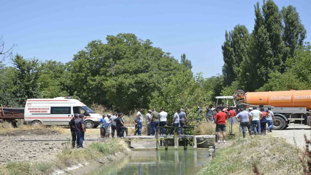 Burdur’da kaybolan 7 yaşındaki çocuğu aramak için su kanalında çalışma başlatıldı
