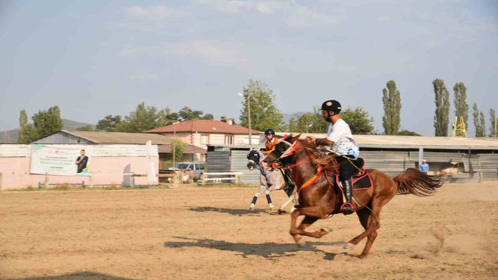 Atlı Cirit Türkiye Şampiyonası, Sındırgı’da gerçekleşti
