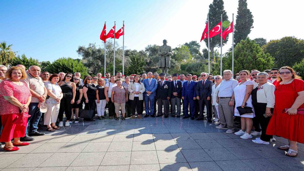İzmir’in ilçelerinde coşkulu 30 Ağustos kutlaması
